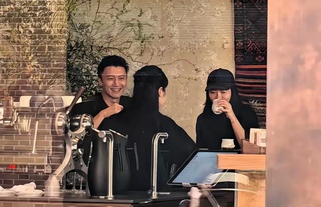 偶遇谢霆锋, 网友咖啡店