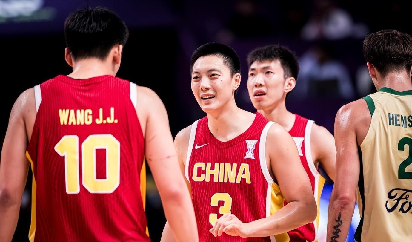 胡明轩等人, 篮确实人人, 他俩是未来