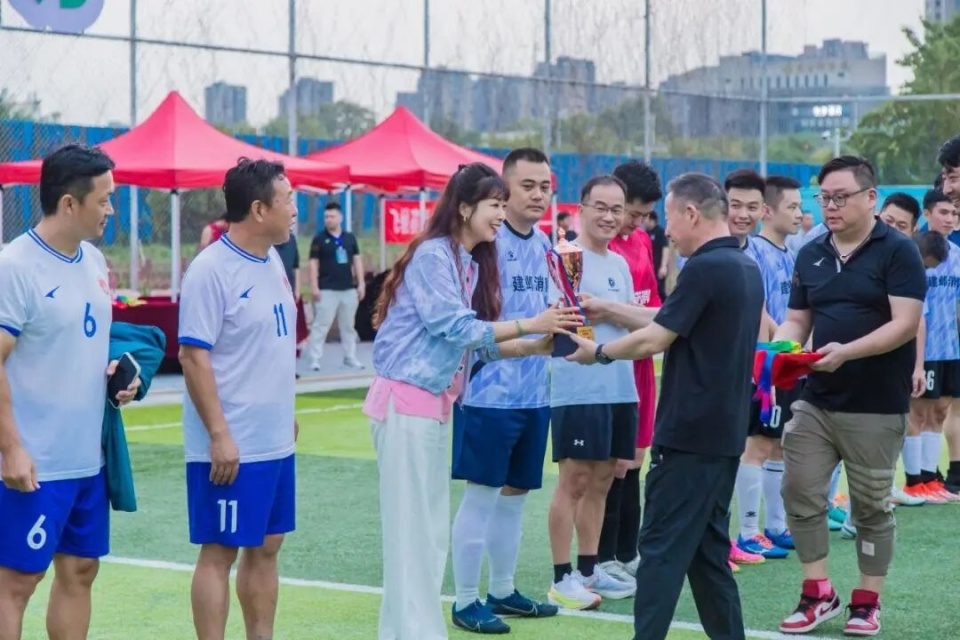 src, 手多次有威, https