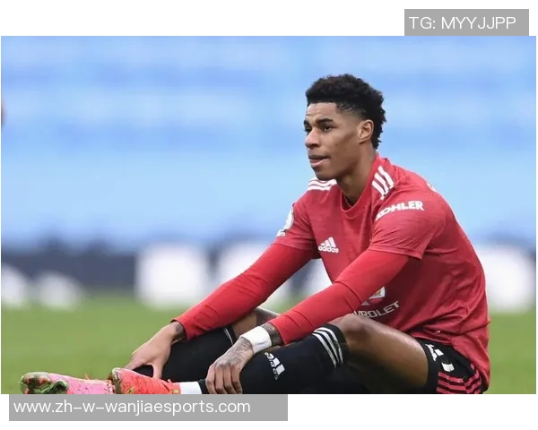 足球巨星最新动态截图曝光引发球迷热议瞬间刷屏全网关注